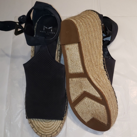 Marc Fisher New ANNIE Perf Suede Wedge Sandal NWOT - Picture 6 of 9